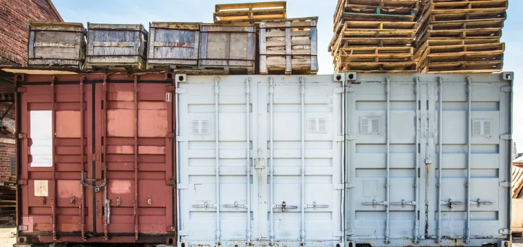 industrial-storage-containers-and-skids-in-shipyar-2026-01-11-10-04-34-utc